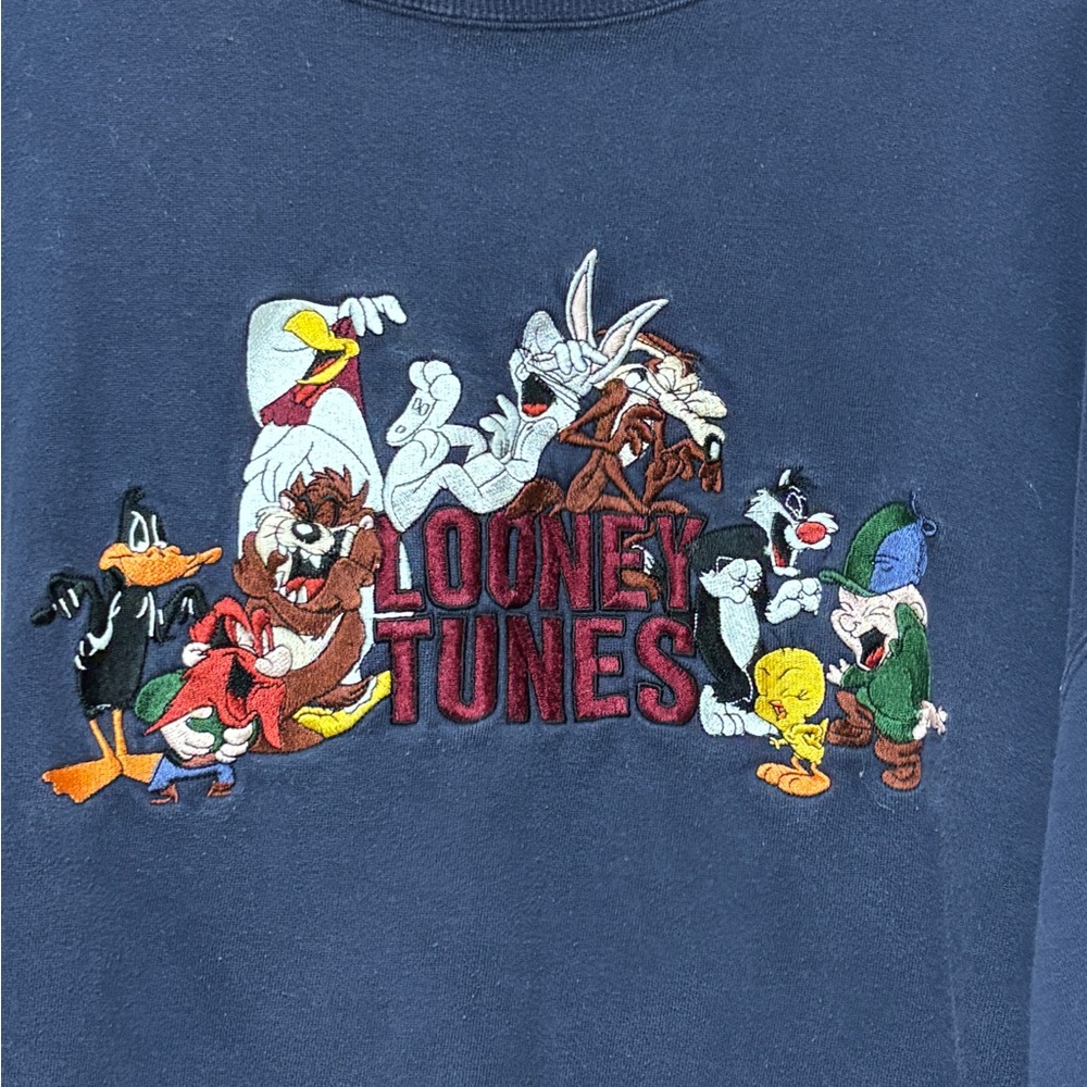 Vintage 1996 Warner Bros. Studio Store Looney Tunes Embroidered Navy Sweatshirt